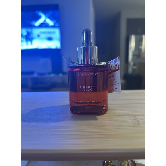 Sand + Fog Cherry Silk Perfume Oil Dropper 1.7 oz EDP Cherry Coffee Jasmine - Picture 3 of 5